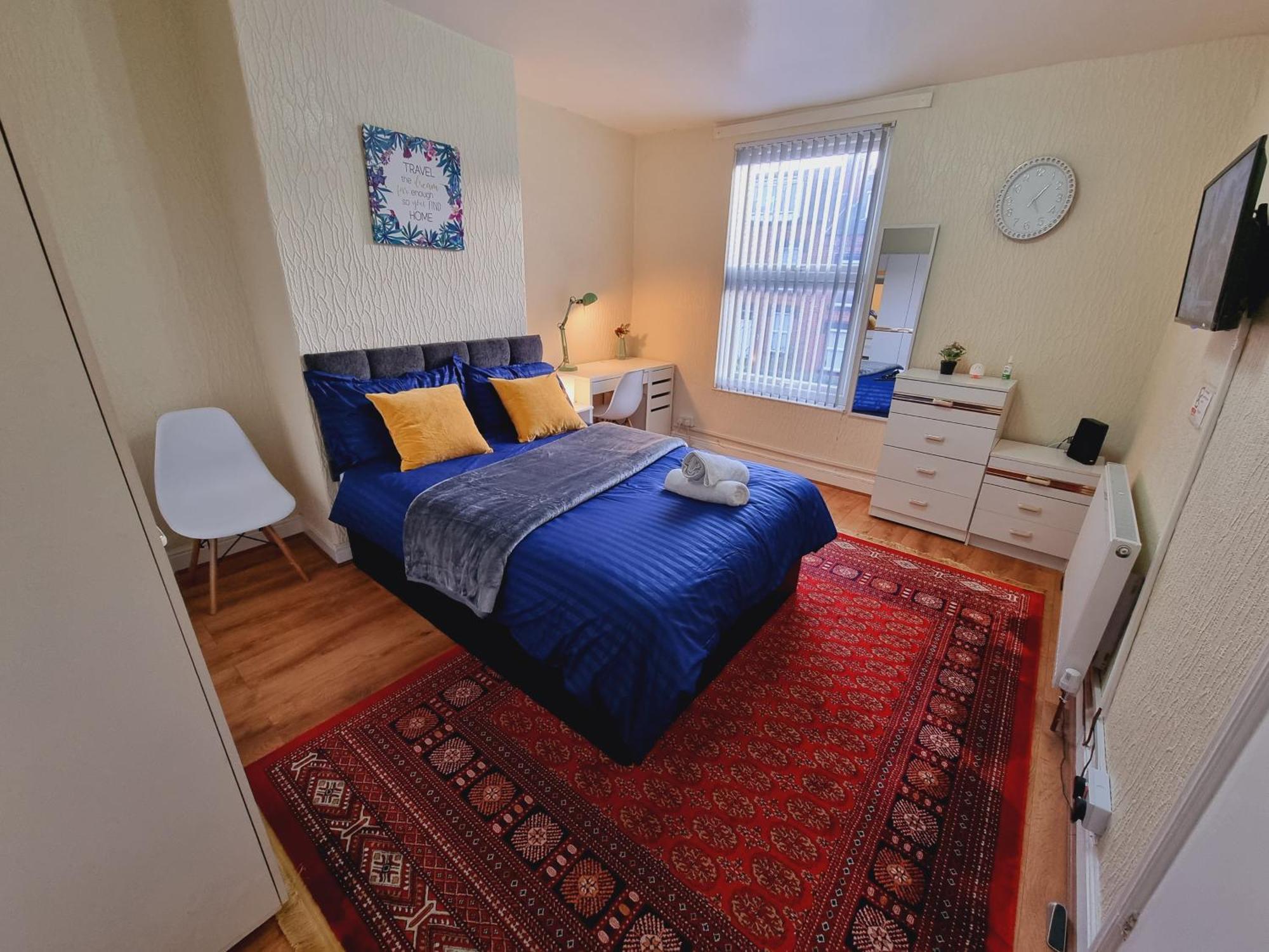 Spacious Two Bedroom House, Parking And Wifi Leeds  Exterior photo